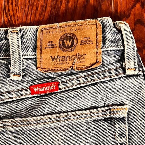 Vintage Wrangler Denim in Faded Blue Size 36X30 - Picture 3 of 11
